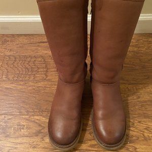 UGG TALL LEATHER BOOT